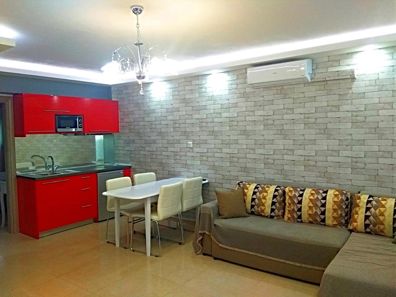 Iros Apartment Néa Péramos Dış mekan fotoğraf