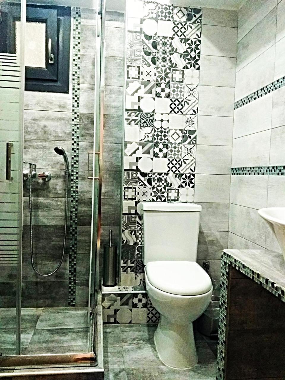 Iros Apartment Néa Péramos Dış mekan fotoğraf
