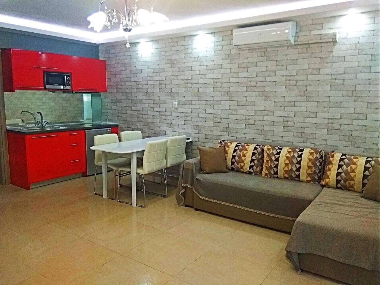 Iros Apartment Néa Péramos Dış mekan fotoğraf